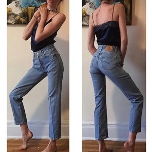 🚫SOLD🚫❄️Vintage 501 Light/Medium Wash Levi's 25