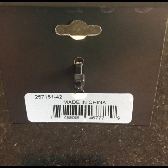 Guess gold tone rhinestones 3 rings stack - Picture 4 of 4