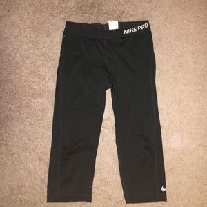 NIKE Dri Fit Capris