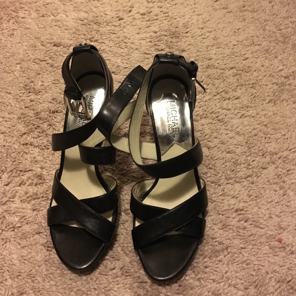 Michael Kors size 5.5 black heels