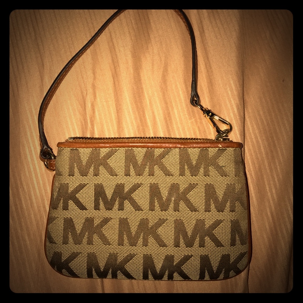 Michael Kors wristlet
