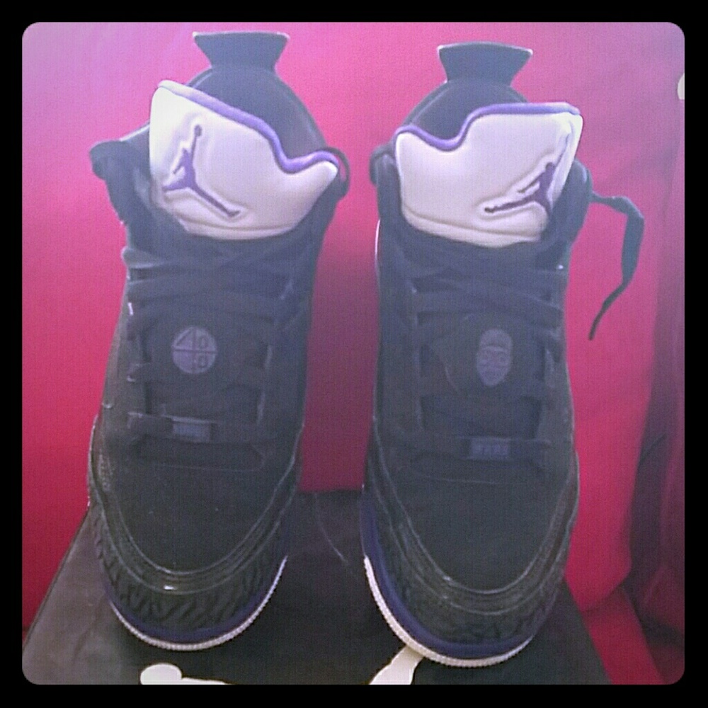 Jordan Son of low (GS)..6.5 Y