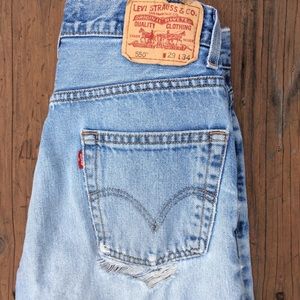 Levi's 550 Mom Jeans