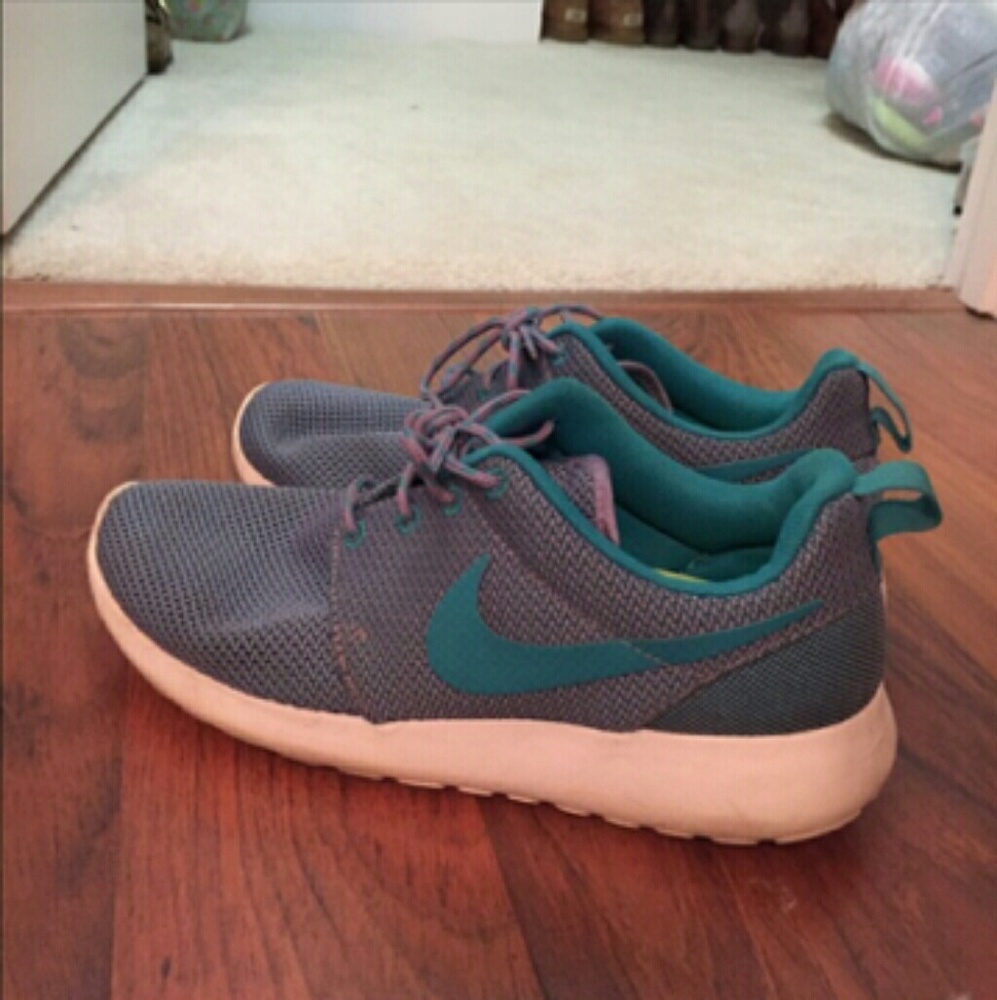 Nike Roshe Runs