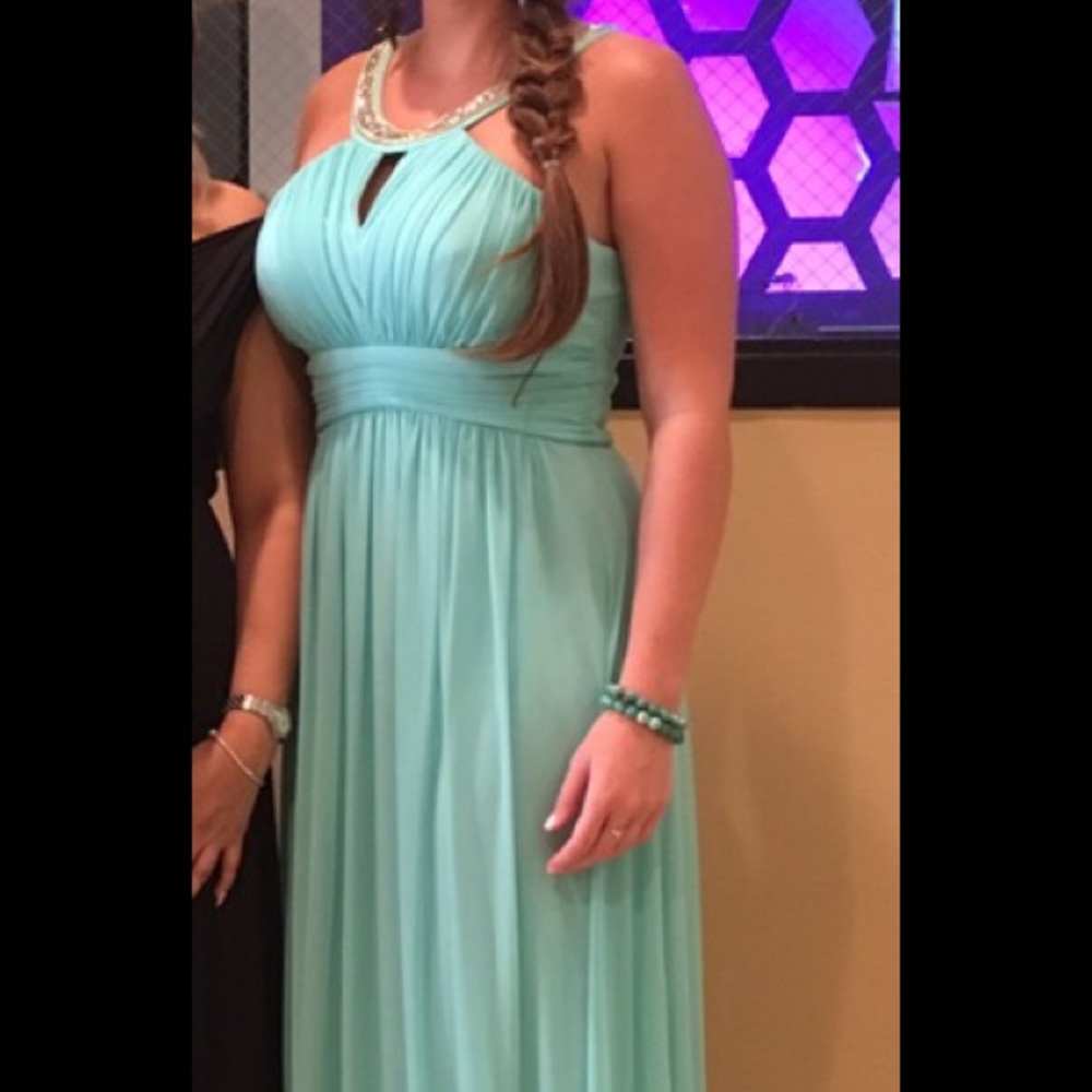Formal Dress SIZES 4-6 can fit in MINT DRESS
