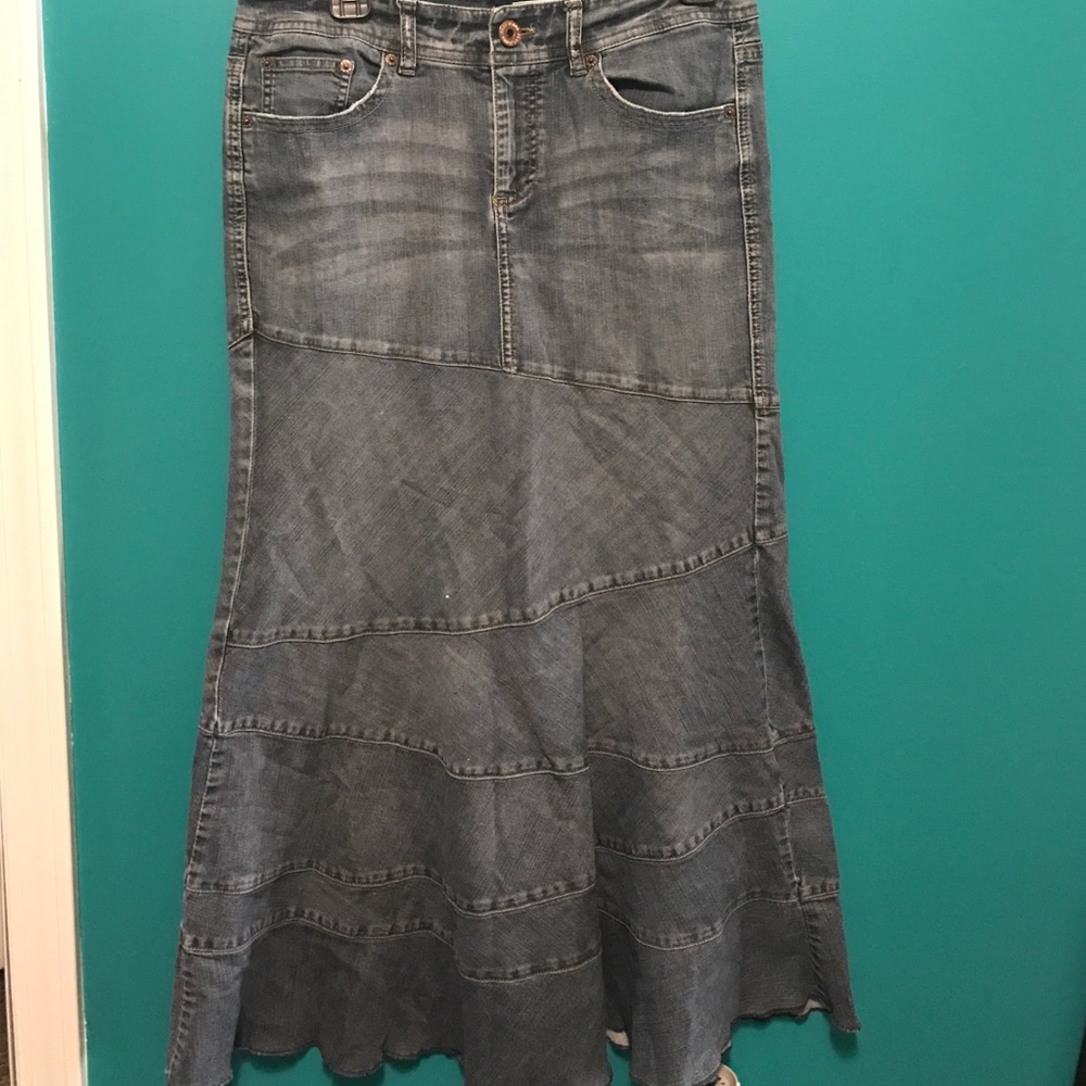 Long Jean Skirt!!! Super CUUUTTEEEE!