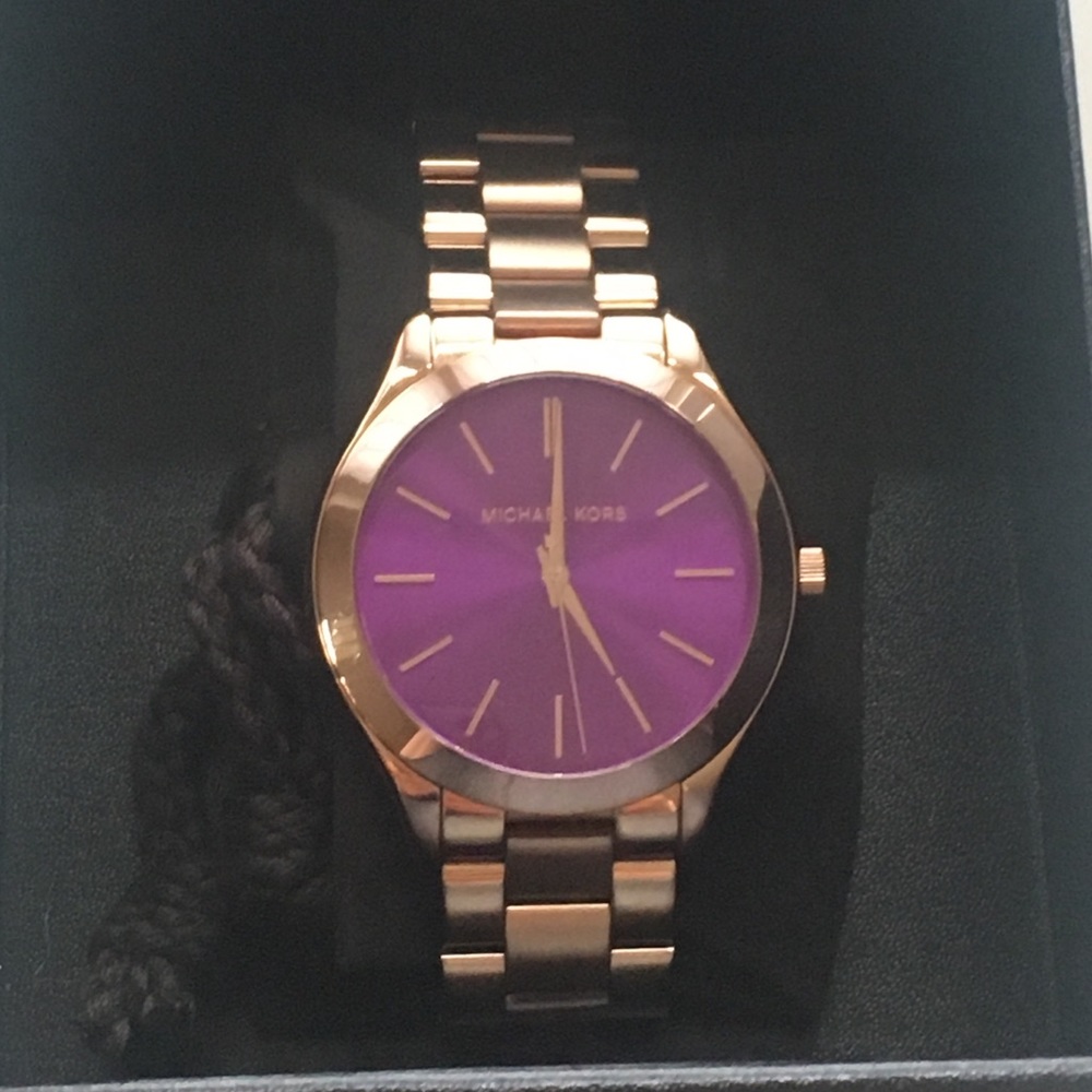 Metallic Slim Runway RoseGold StainlessSteel Watch