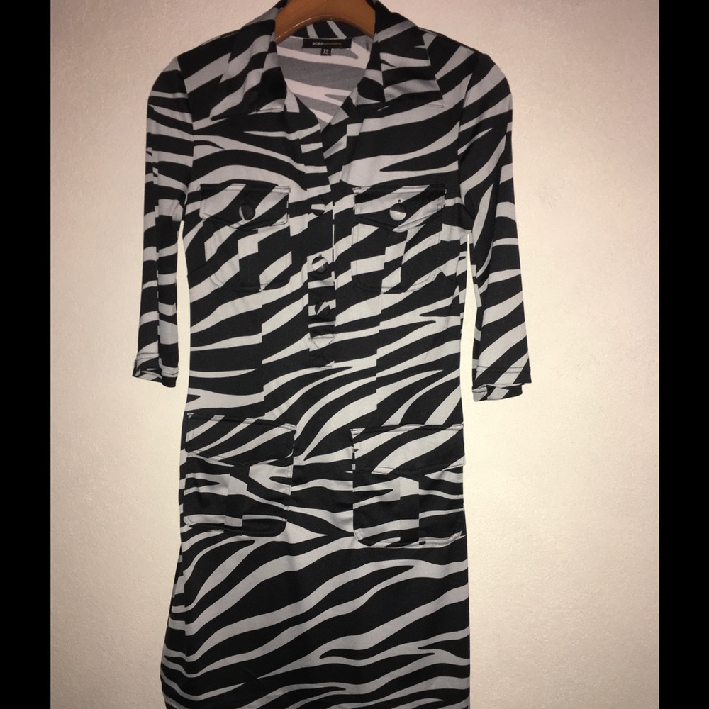 BCBGMaxAzria Collared 3/4 Sleeve Shift Dress