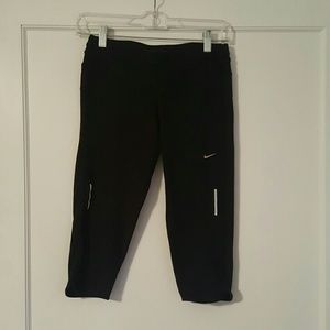 Black Nike workout capri's