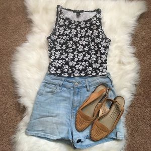 Hi-Neck Printed Crop-Top