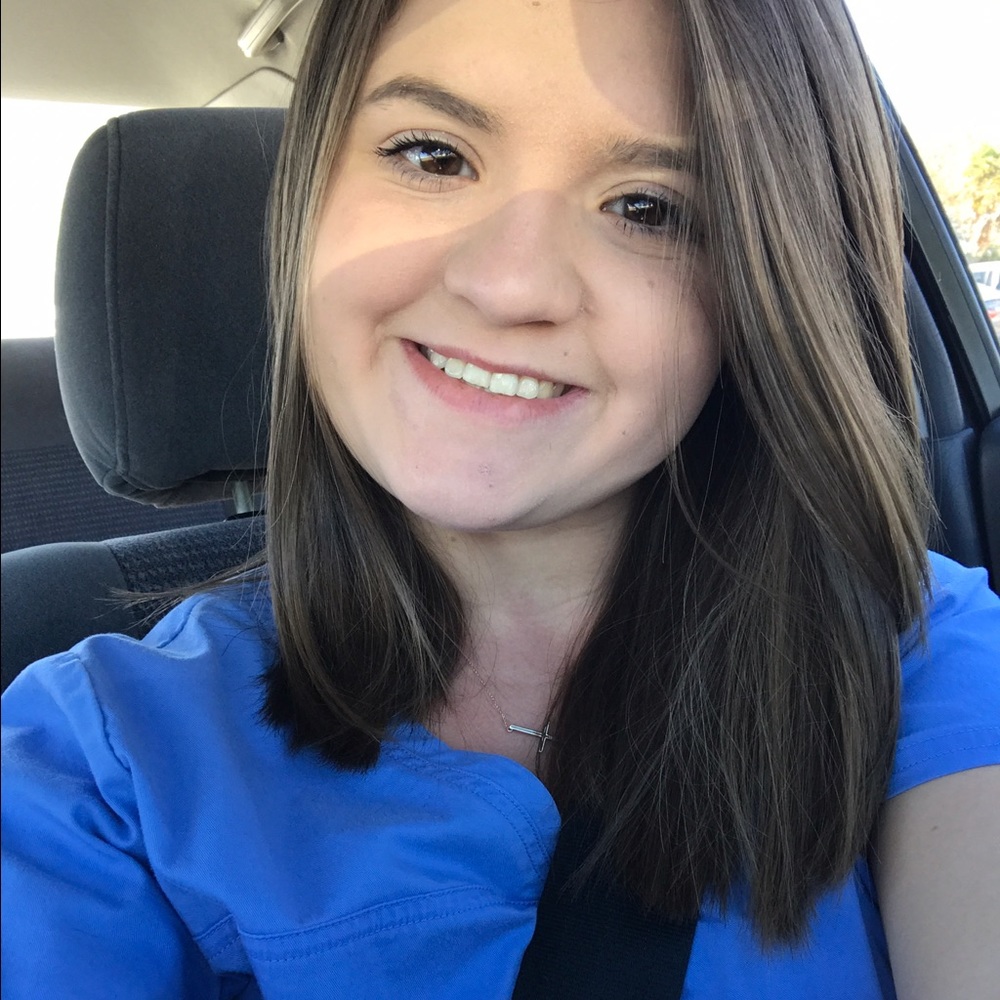 Meet your Posher, Alicia