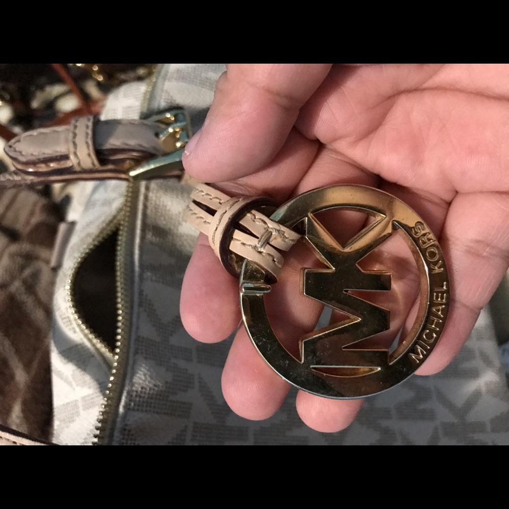 Authentic MK PURSE AND WALLET - Picture 3 of 5