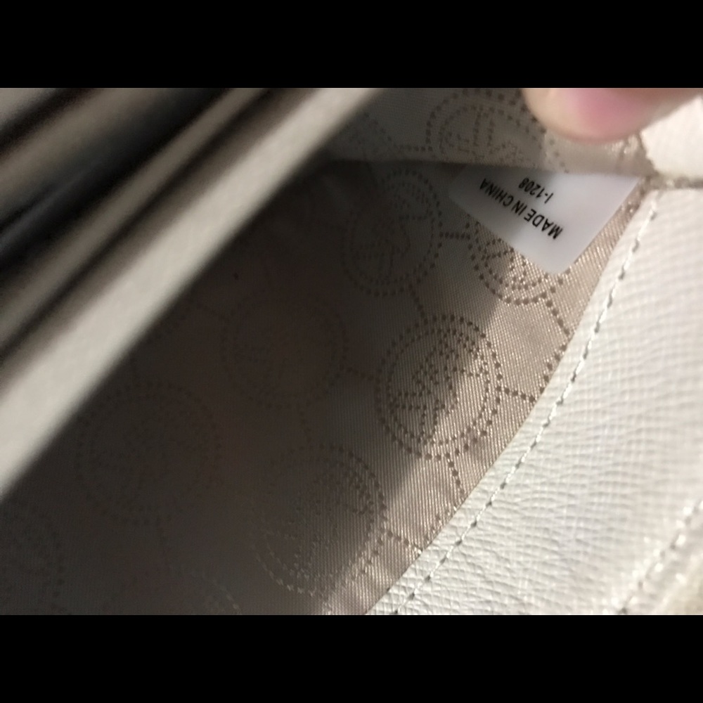 Authentic MK PURSE AND WALLET - Picture 5 of 5