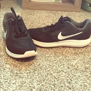 Black Nike Shoes