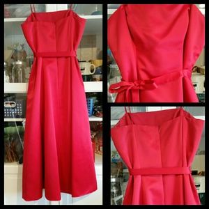 PAPELL BOUTIQUE Red gown