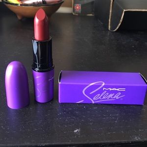 MAC Selena lipstick Dreaming of You