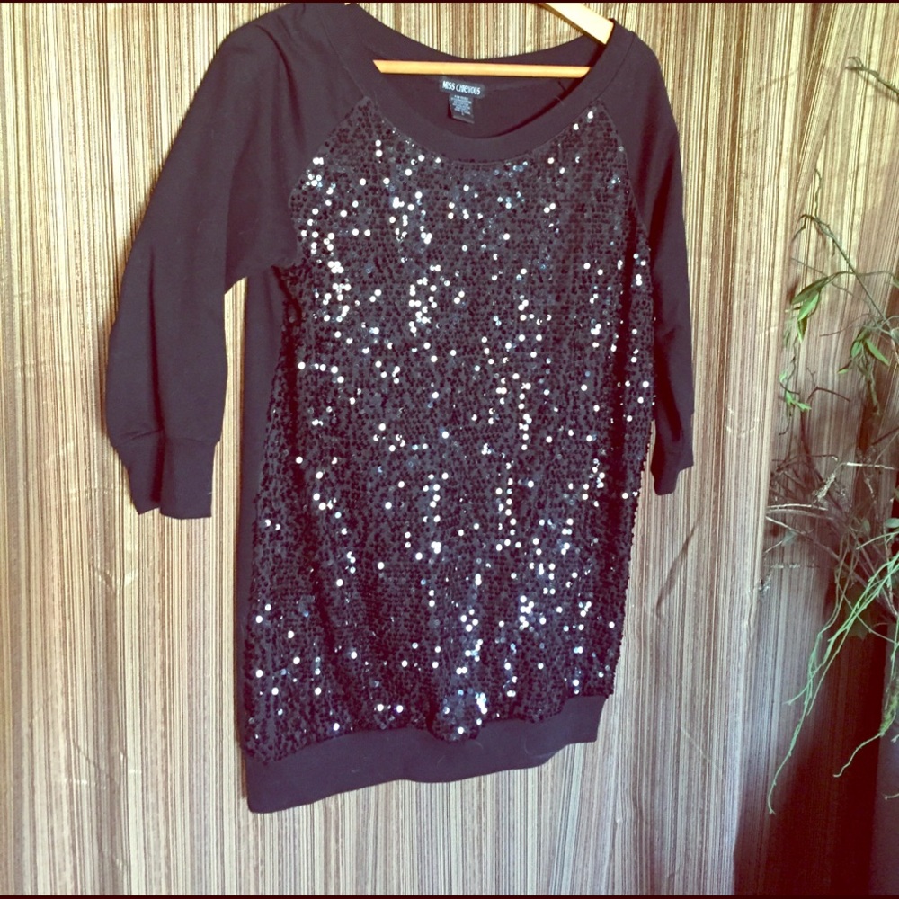 Black sequenced sweatshirt