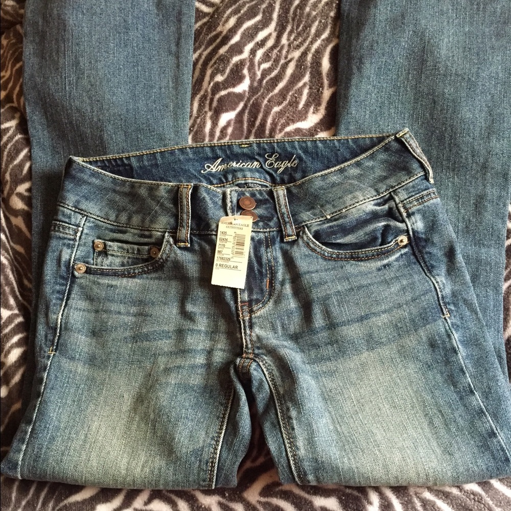 NWT - AEO size 0 (regular-Artist)📬
