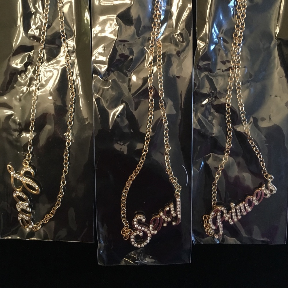 New with tag love sexy princess crystal necklaces