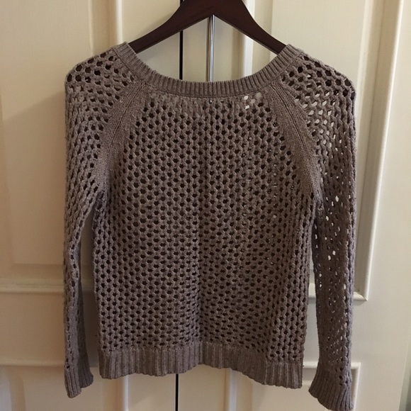 MUST GO! American Eagle Outfitters Sweater - Picture 2 of 3