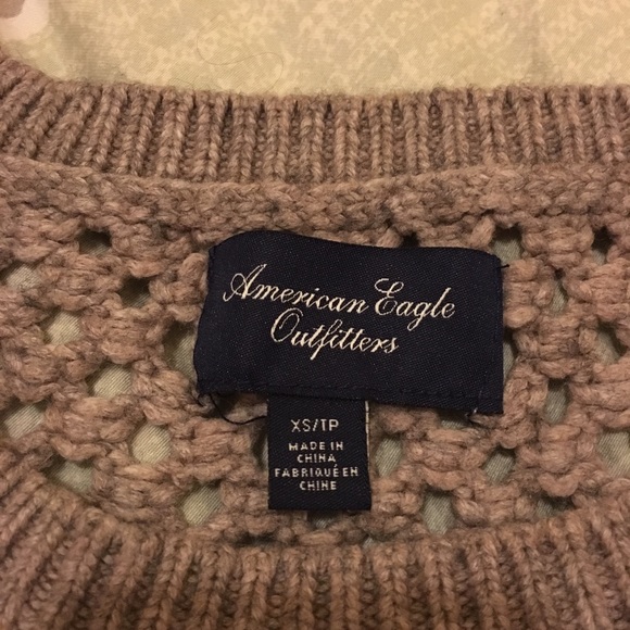 MUST GO! American Eagle Outfitters Sweater - Picture 3 of 3