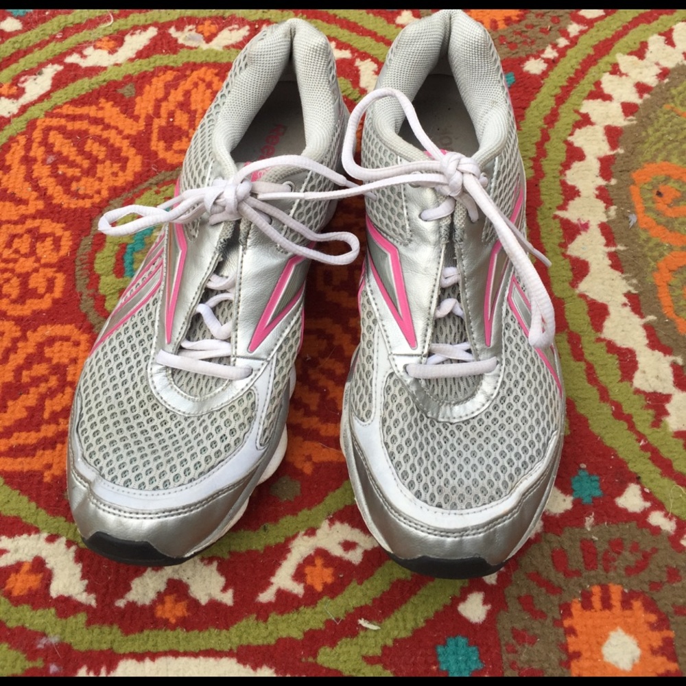 Reebok sneakers. Sz 8