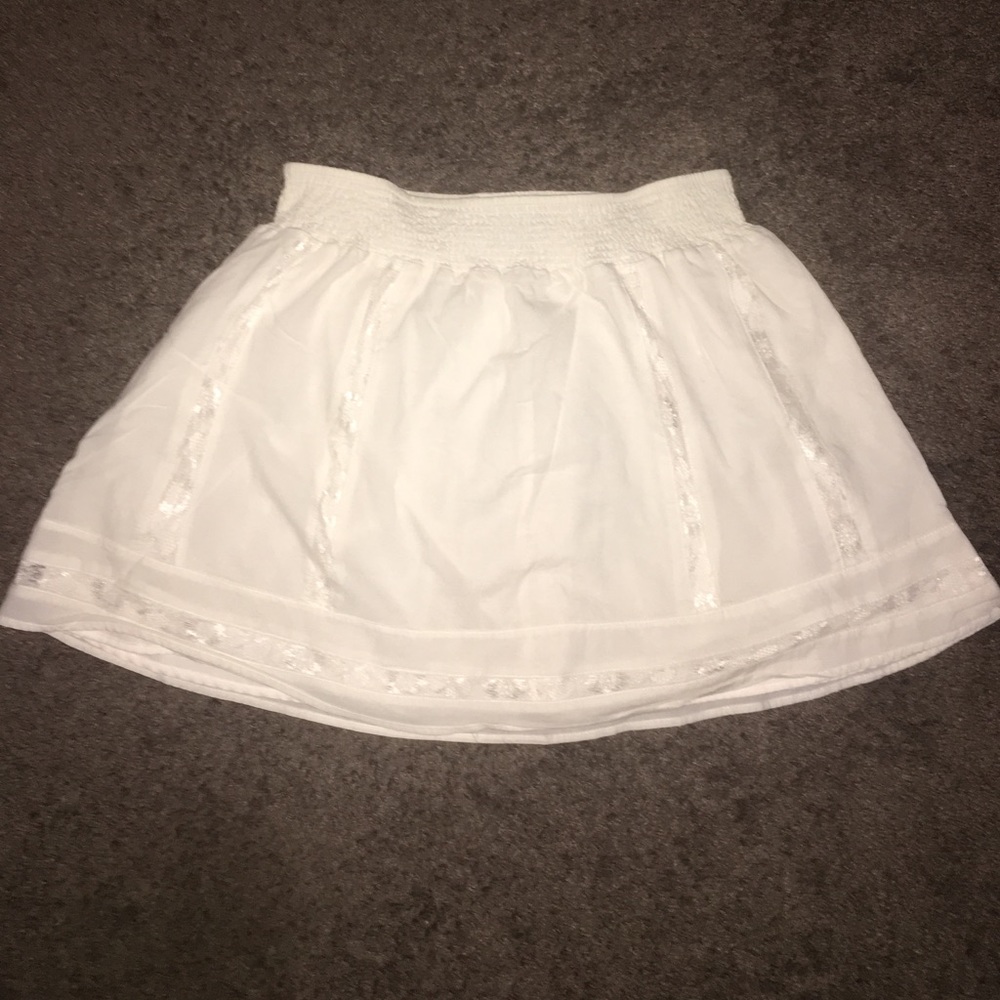 Cute skirt with lace detail