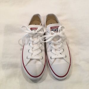 white Converse All Star Chuck Taylor (Youth 3)