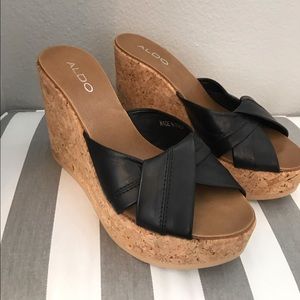 Black cork Aldo wedges size 8. Never worn