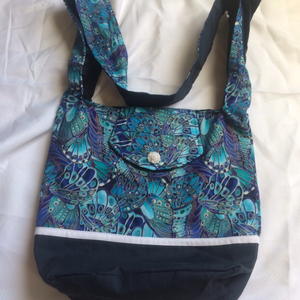 Print Crossbody