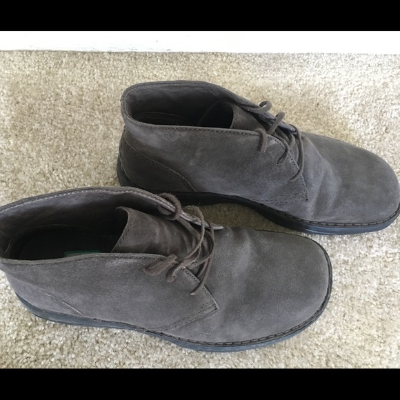 Shoes - Picture 4 of 4