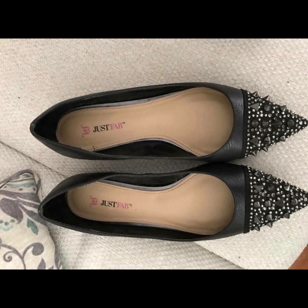 Stud flats