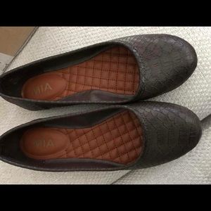 👉🏻2 for $10 Mia flats