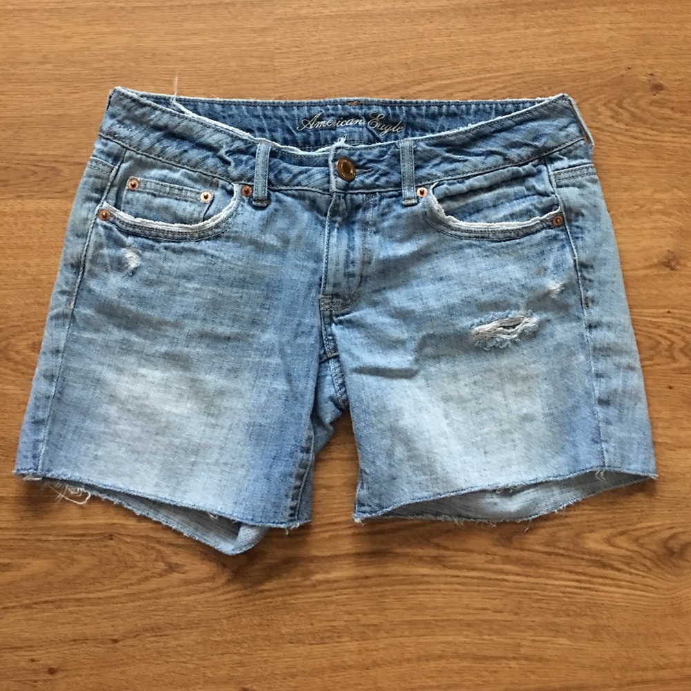 Distressed American eagle short