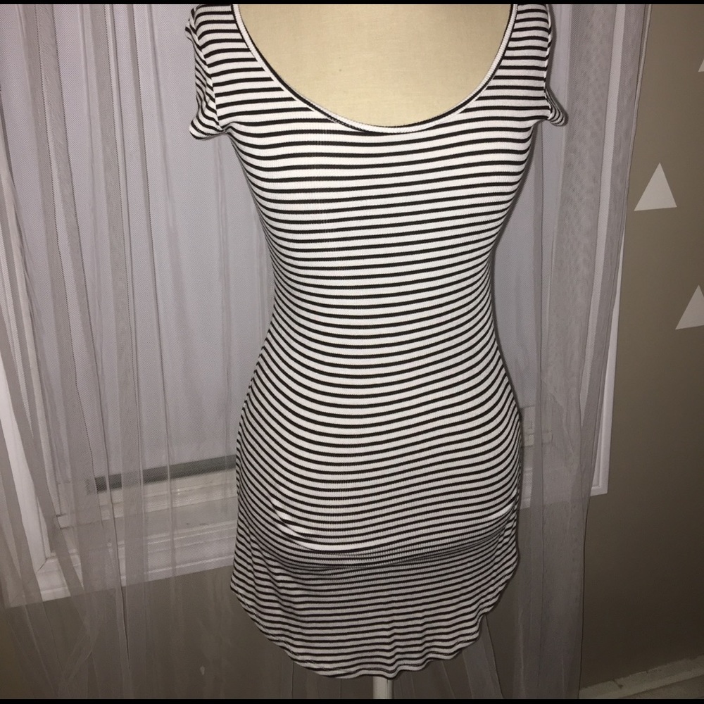 Fitted striped dress