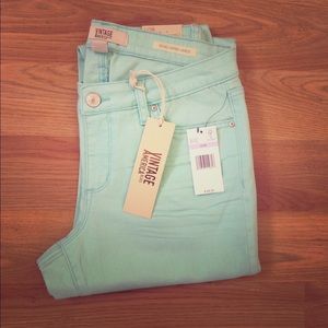 NEW! Capri pants