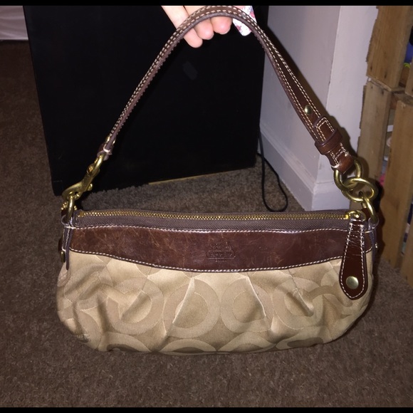 Small Coach Purse - Picture 6 of 7