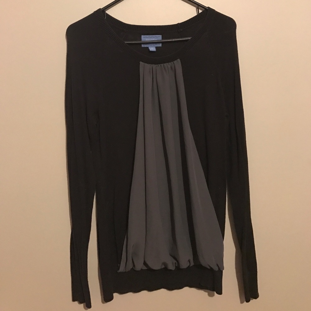 CLOSET CLEAR OUT SALE ▪️Vera Wang sweater