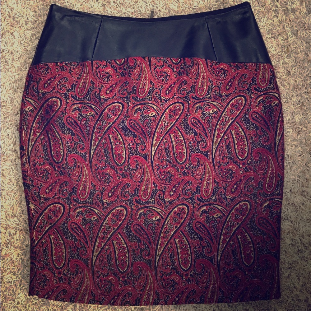 THE LIMITED paisley and faux leather skirt