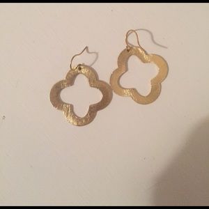 gold earrings
