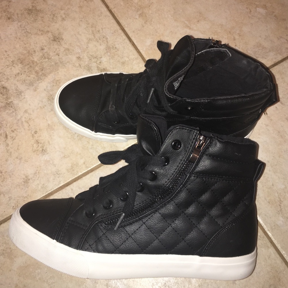 Faux leather quilted sneakers
