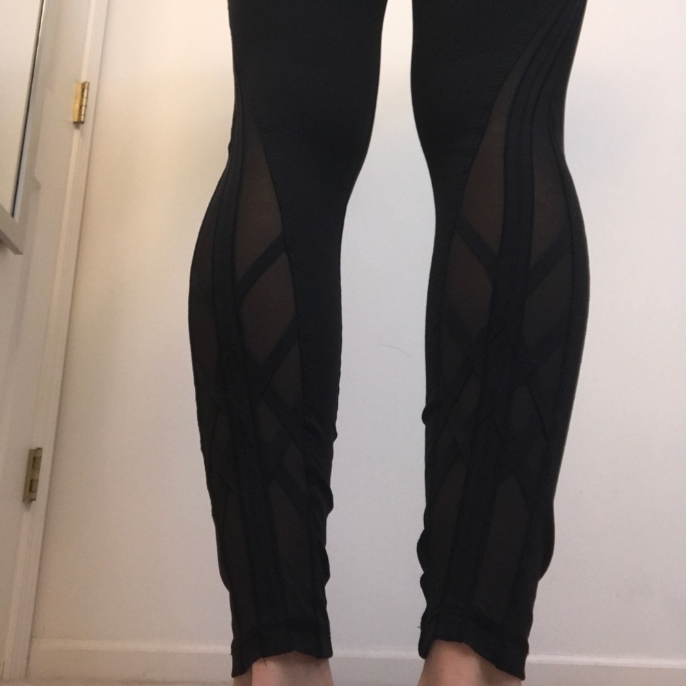 Lululemon black leggings