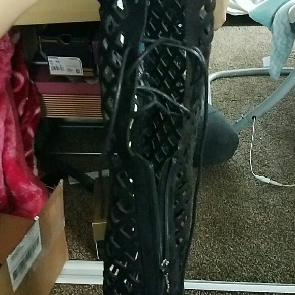 Thigh high heels - Picture 3 of 3