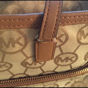 Michael Kors Bags - Michael Kors Purse Michael Kors Bags - Michael Kors Purse