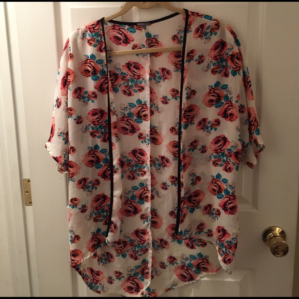Charlotte Russe kimono