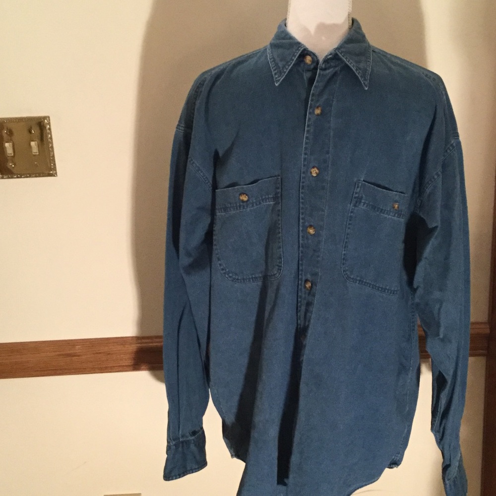 Men's front button blue shirt L