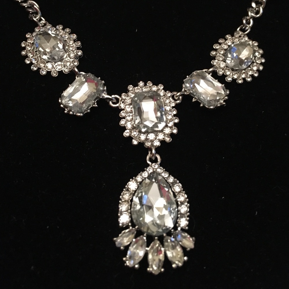 New stud earrings necklace set. Prom wedding jewelry