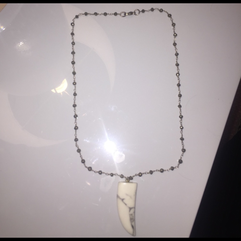 beaded horn necklace