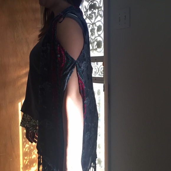 Kimono - Picture 2 of 3