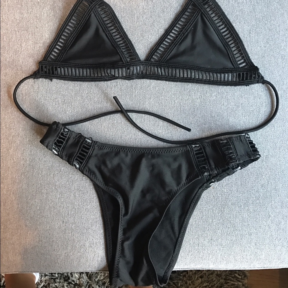 Simple black bikini